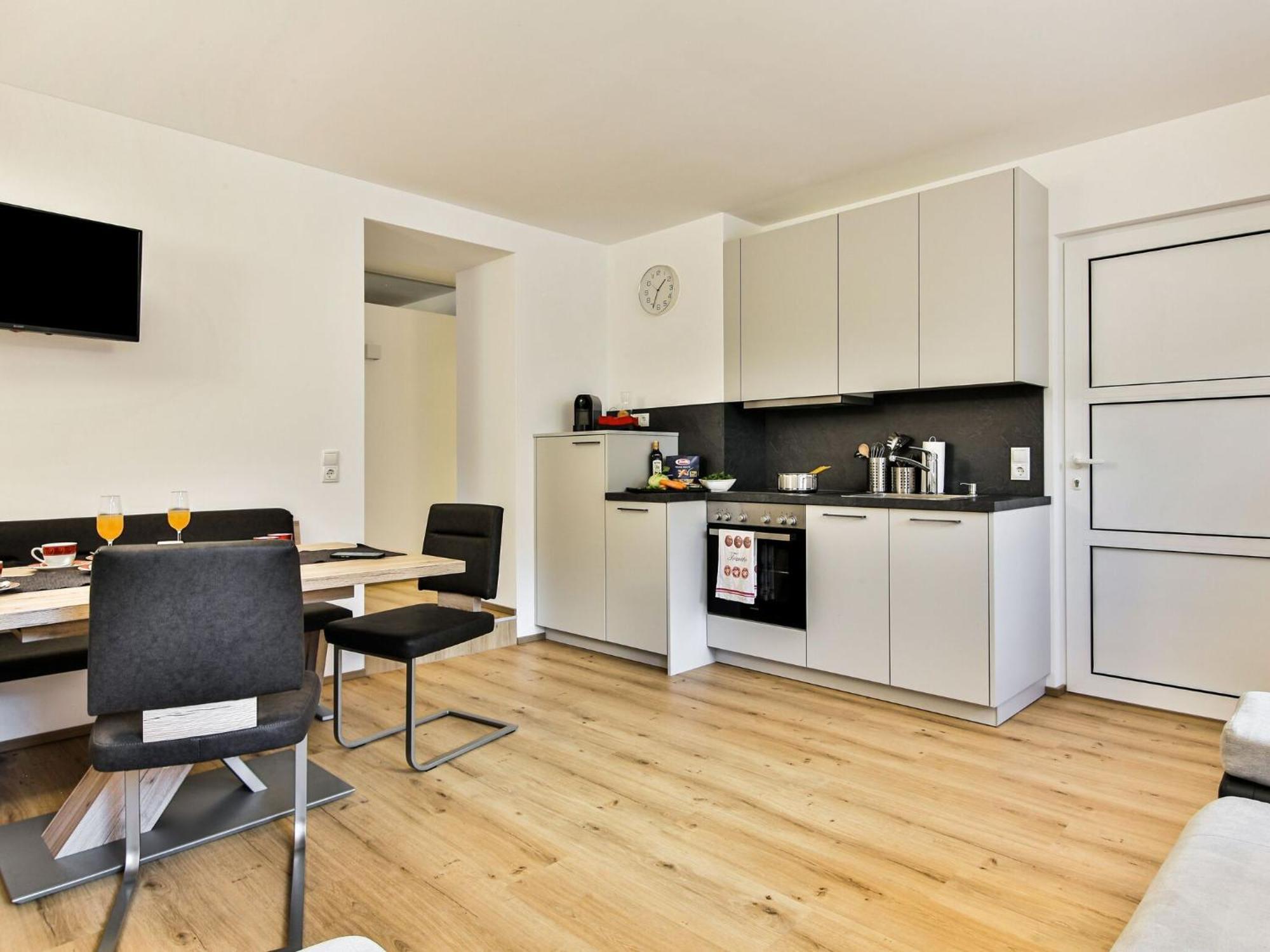 Elegant Apartment In Inzing With Terrace المظهر الخارجي الصورة